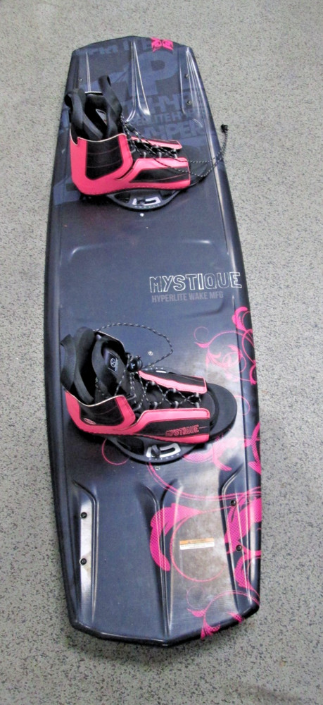 Hyperlite   Mystique Wakeboard w/ Boots