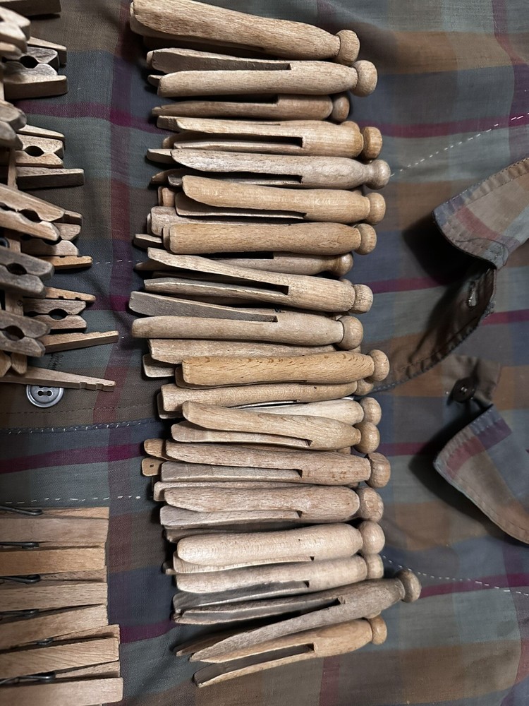 Vintage Clothes Pin Bag Holder With Clothespins.