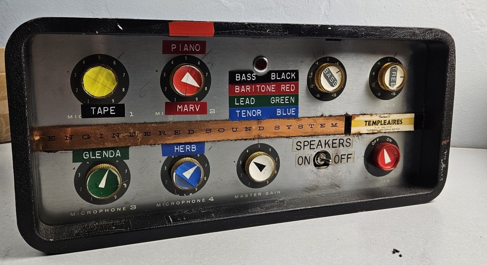 Rauland Borg Tube Amplifier  Model 2175 Powers Up