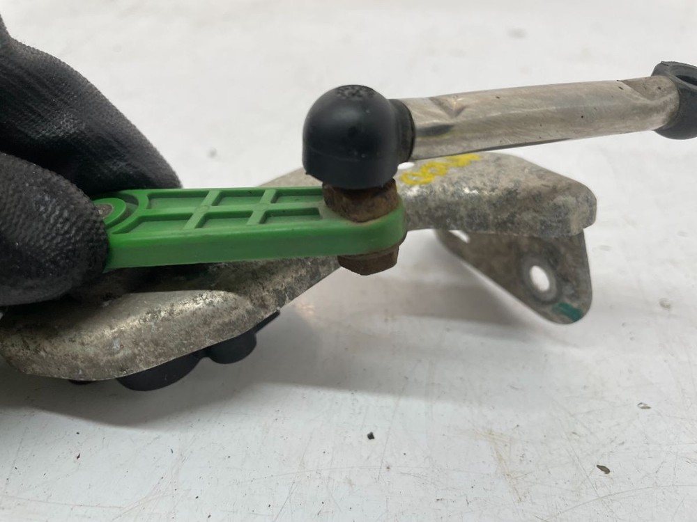 TESLA MODEL S HEIGHT LEVEL SENSOR REAR LEFT 2012-2016 1004173-00-A