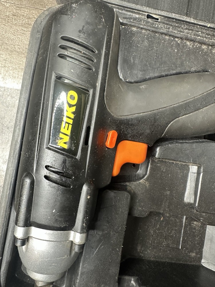Neiko HD 3/8" Impact With Battery ￼