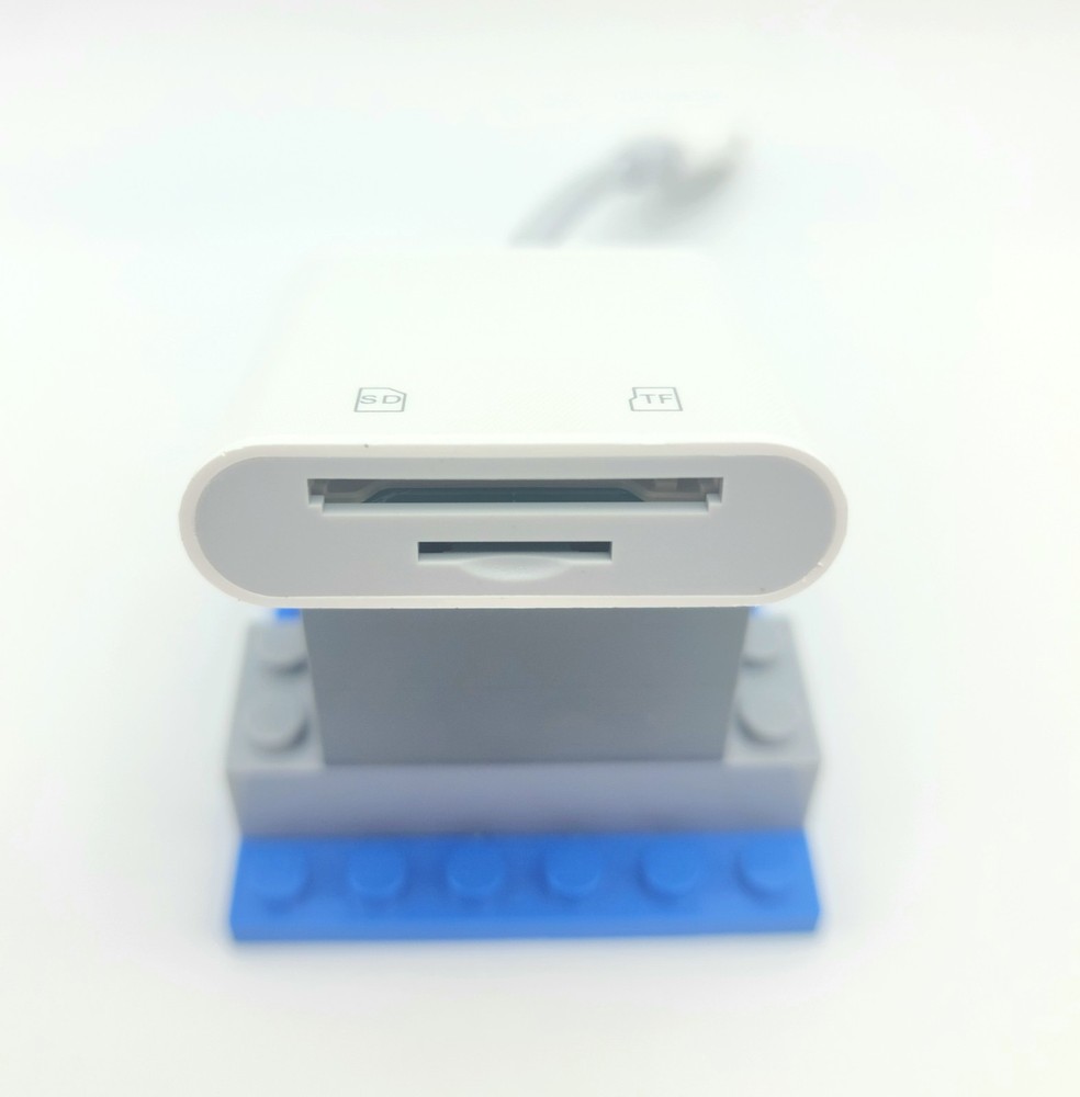 USB-C to SD / Micro SD Card Camera Reader for Apple or Samsung