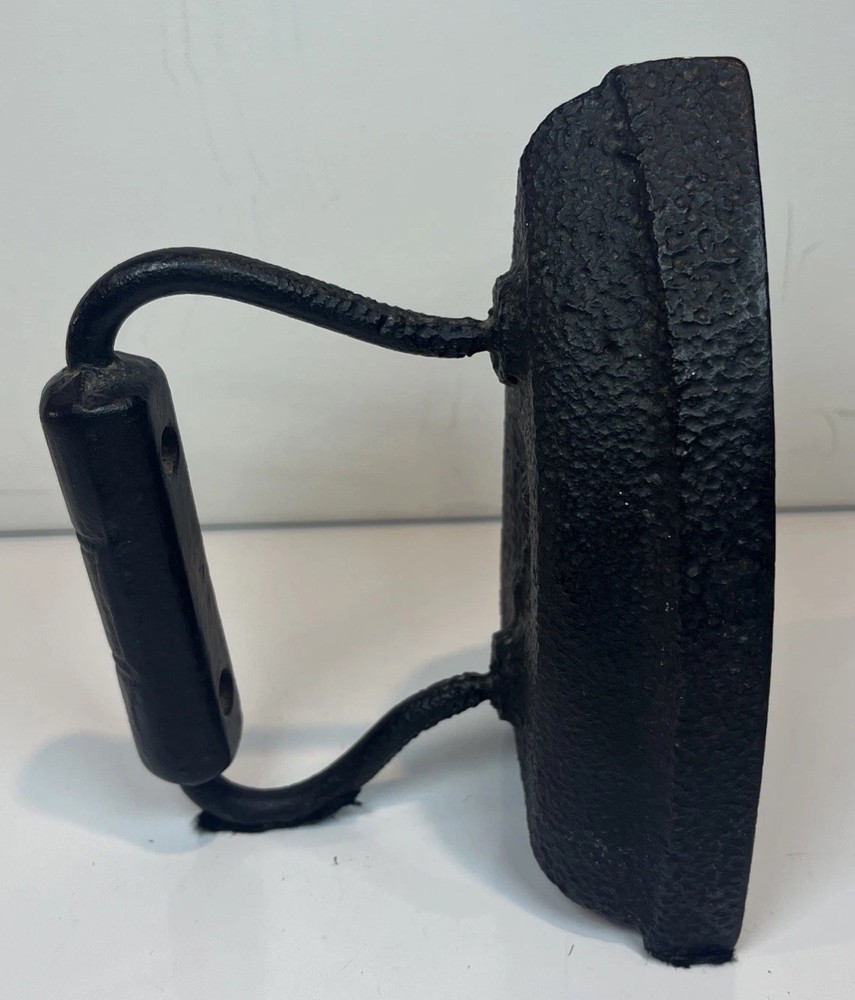 Antique Cast Iron Number 7 Iron