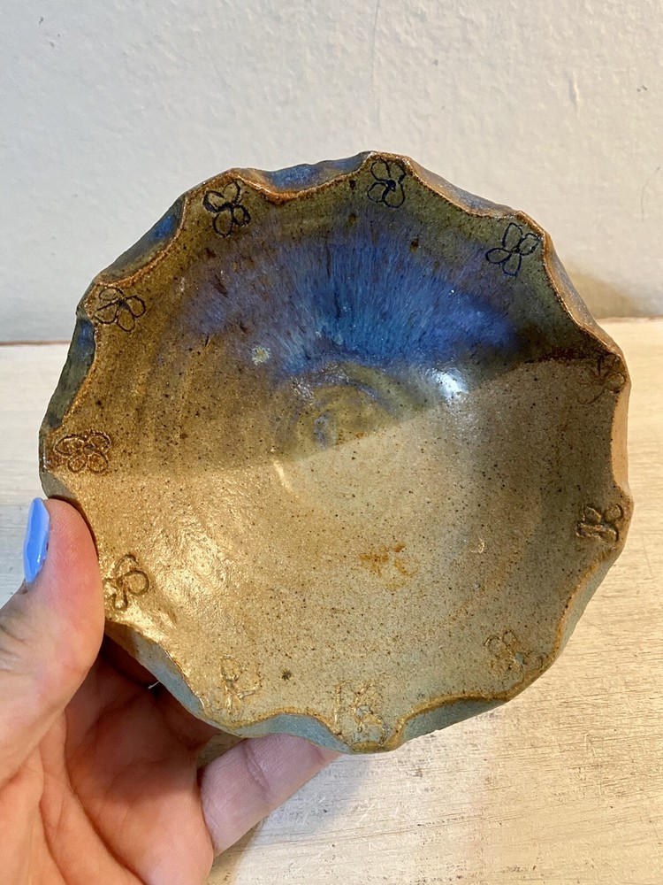 Art Pottery Small Ceramic Trinket Candy Ring Dish ~ SIGNED 5"