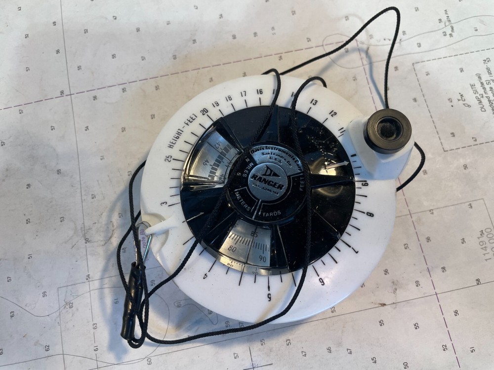 Davis Instruments Corp 1966 Range Finder