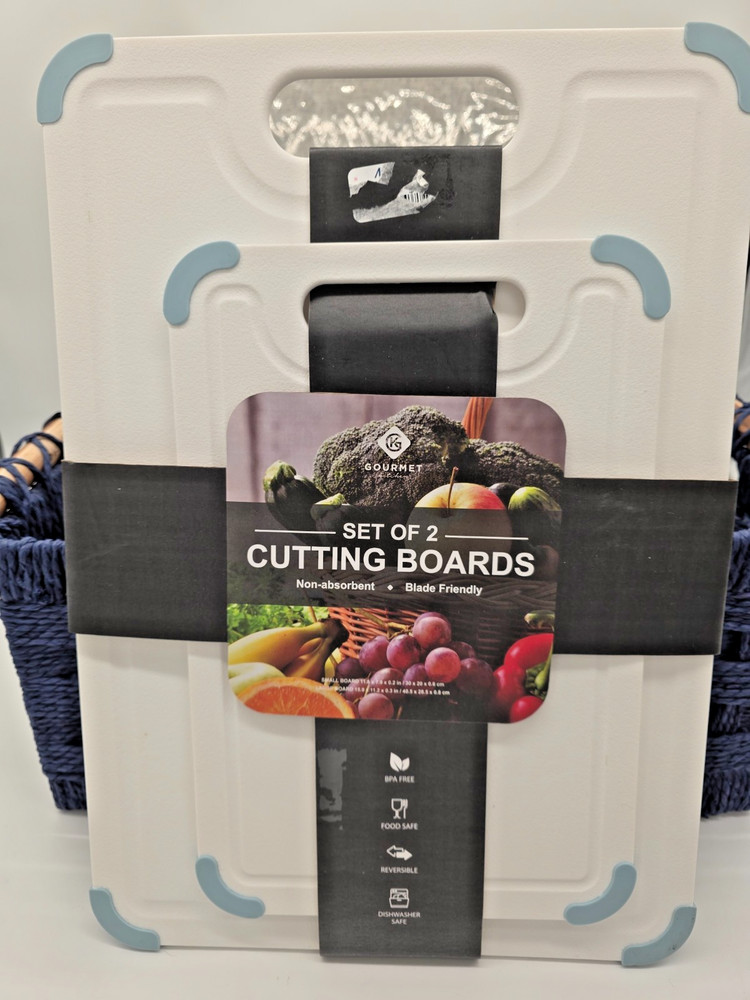 Kitchen Bundle New – Cutting Boards, Farberware Shears, Oven Mitts, Basket /Tool