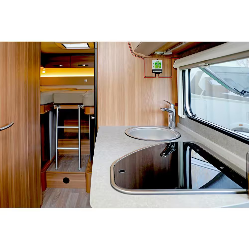 8 Amp 130-Watt 12-Volt Solar Power Charge Controller