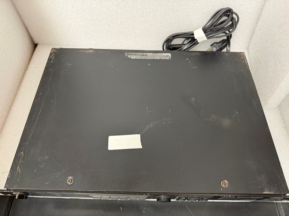 Yamaha SPX990 Professional Multi-Effect Processor