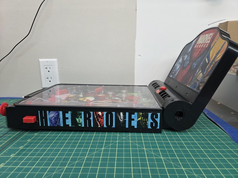Marvel Heroes Pinball Machine Electronic Tabletop Arcade Toy Vintage TSTD *READ*