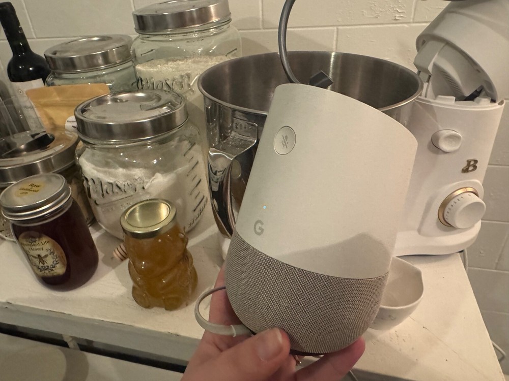 Google Home Smart Assistant - White Slate (US)