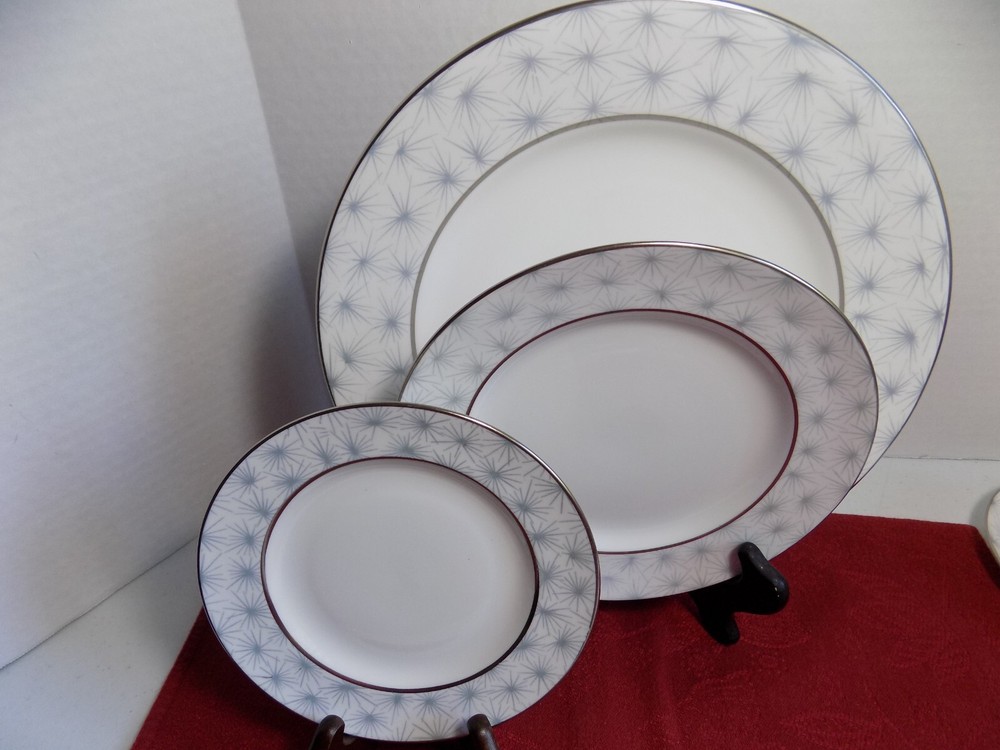 Spode, Silver Mist, 5 pc. Place Setting, England, EUC