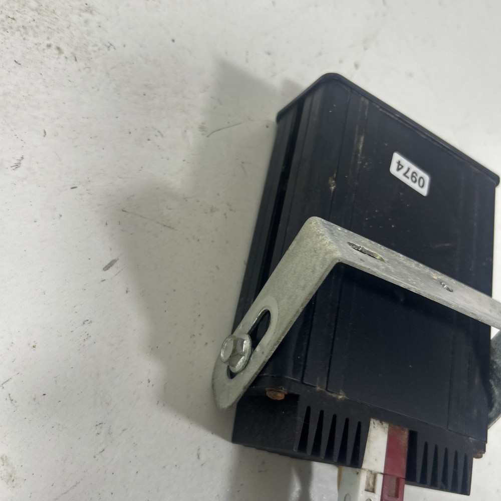 Fisher 28867 Variable Speed Caster Salt Spreader Low Profile Controller Box