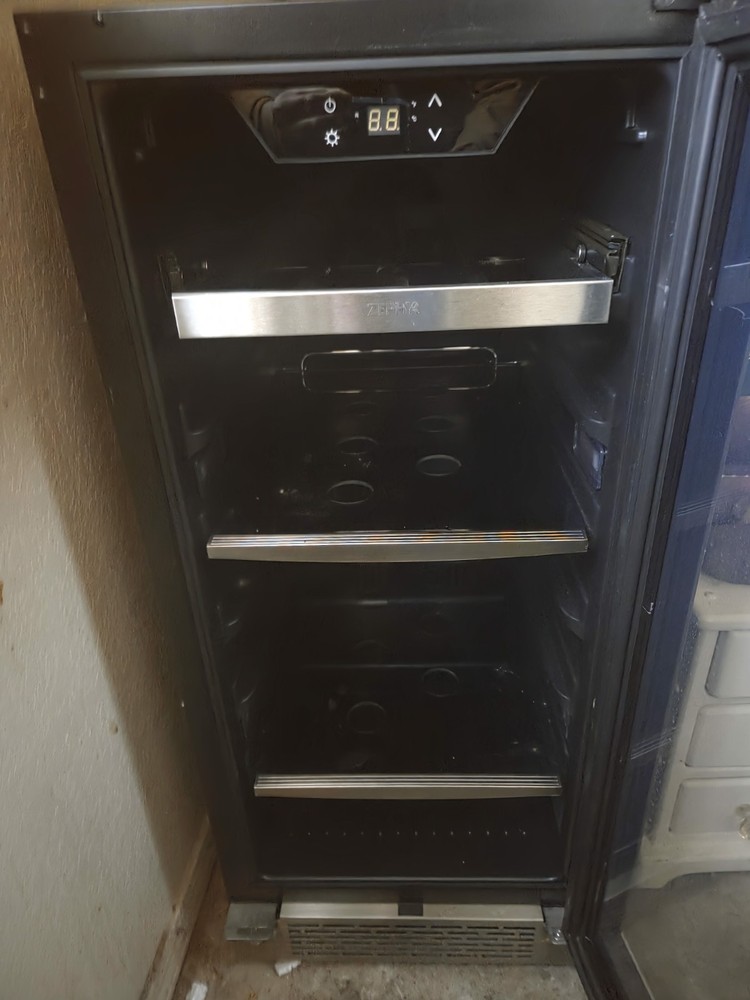 Zephyr 15" Beverage Cooler
