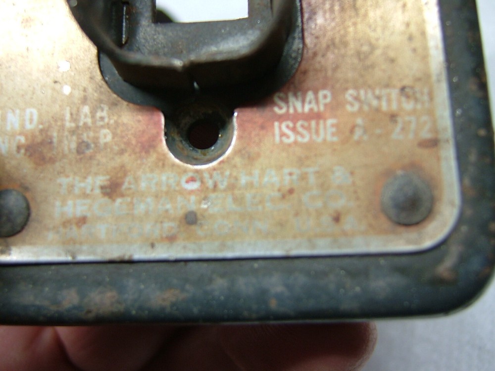 VINTAGE ARROW HART SNAP SWITCH START/STOP 2 POLE