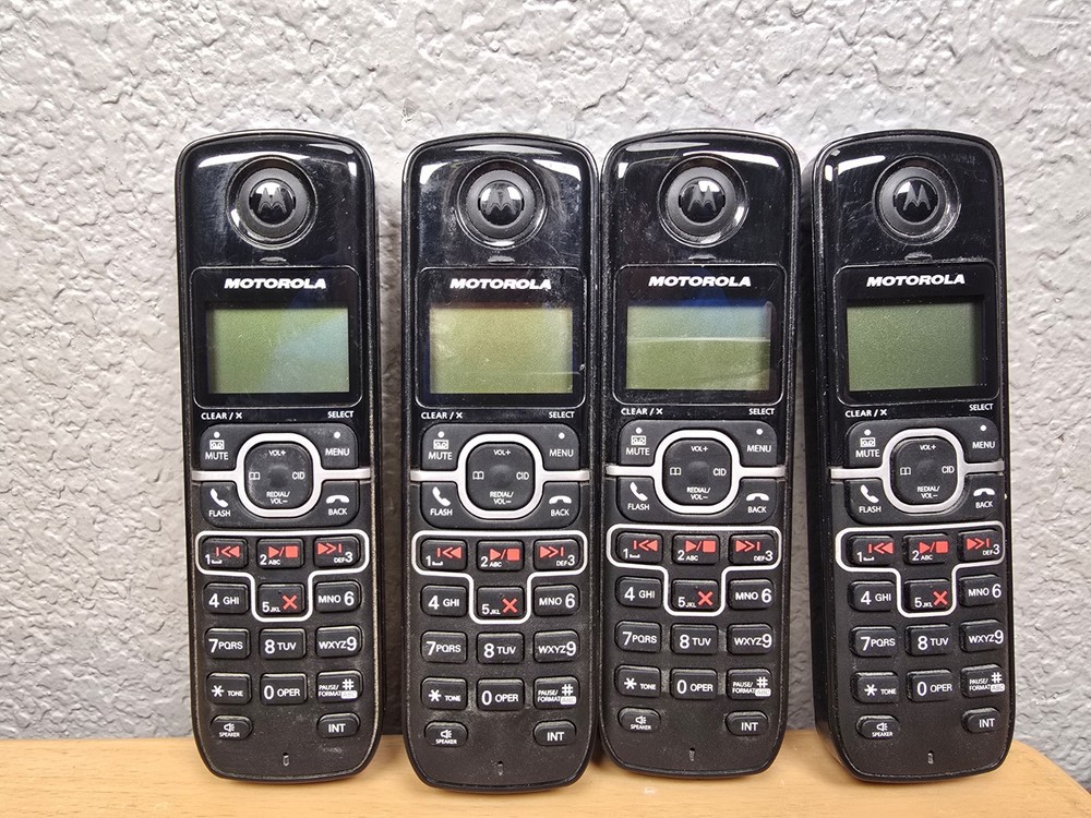 Motorola L704 DECT 6.0 Replacement cordless handset - 1 Handset