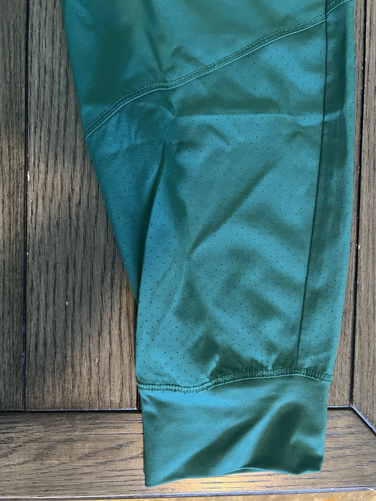 Women’s Barco One Scrub Set Hunter Green Medium Petite