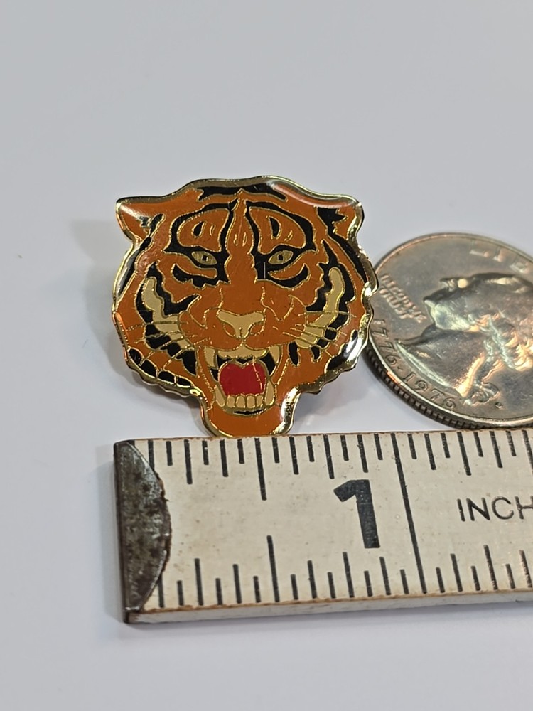 Tiger Head Lapel Pin