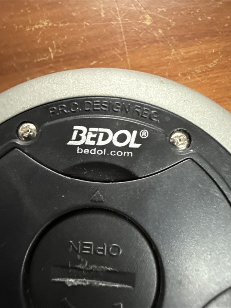 BEDOL digital world clock, Round Brush Silver