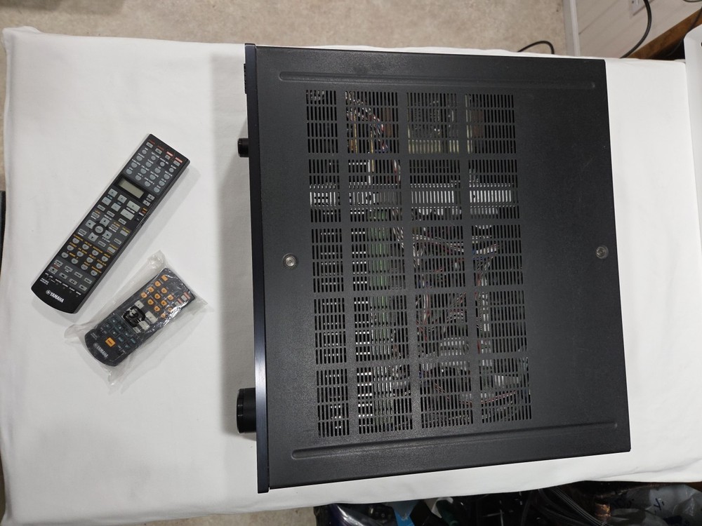 Yamaha RX-V2700 AV Receiver