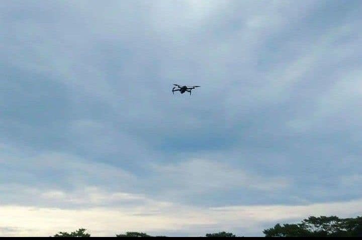Dji Mavic 2 Zoom Drone Fly More Combo Kit With Controller Battery Excellent