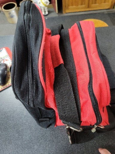 RED/BLACK : Ebonite bowling bag. Child Size