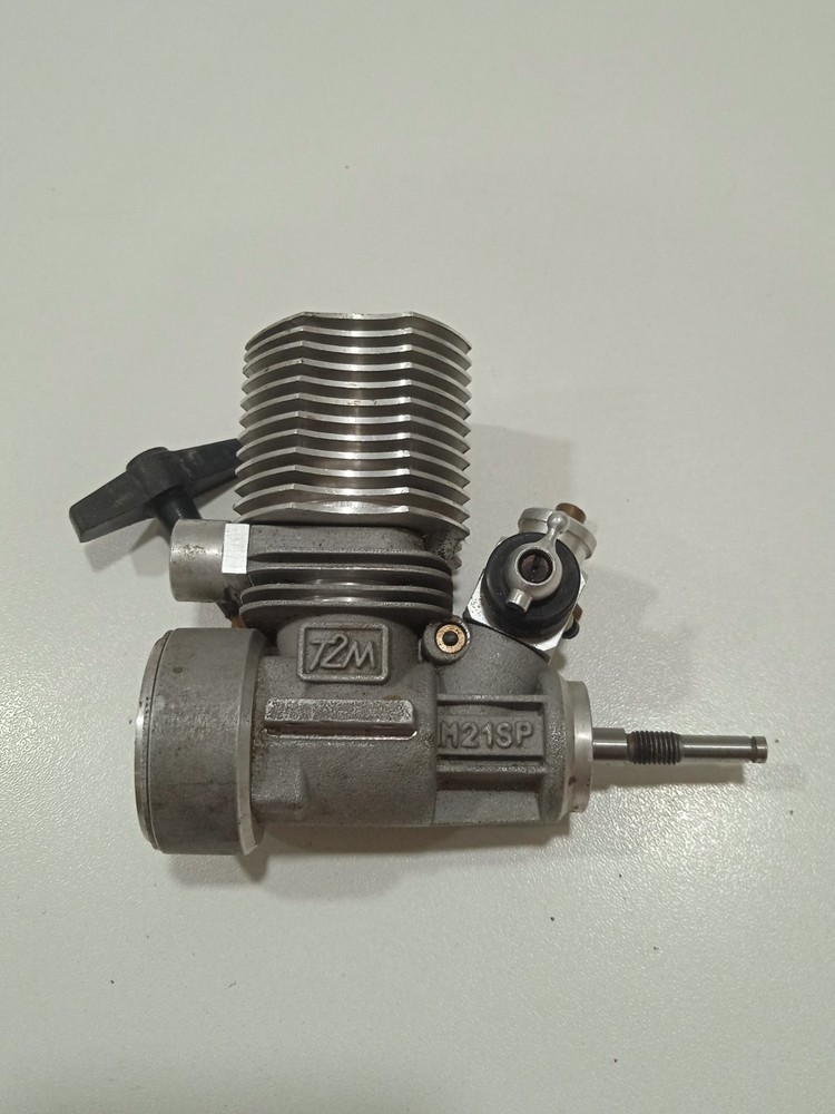 Master 3.5 cc RC car nitro engine, model H21SP.