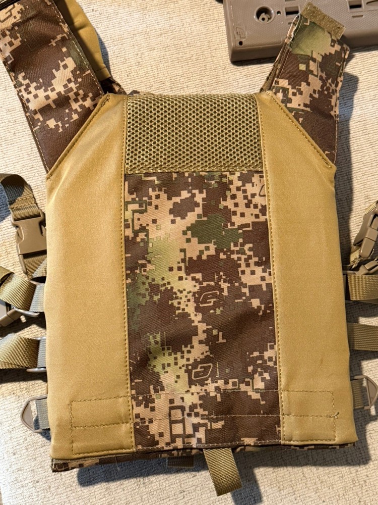 Planet Eclipse Cf20 Magazine dye mags Planet Eclipse Vest Package. Magfed Bundle