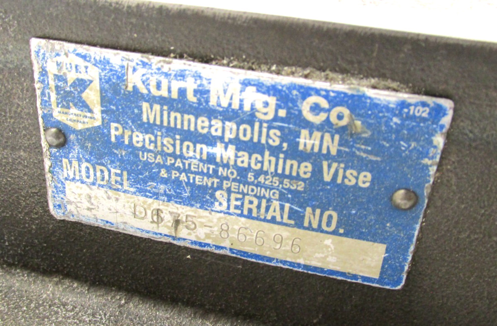 KURT ANGLOCK 6" MILLING MACHINE VISE - #D675