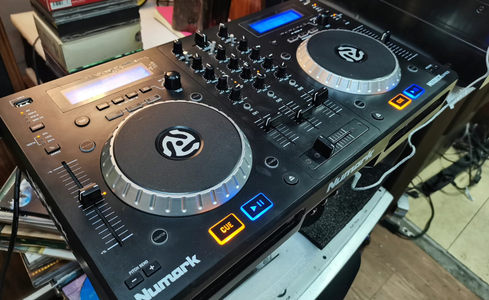 1pcs Numark MIXDECK EXPRESS DJ Controller