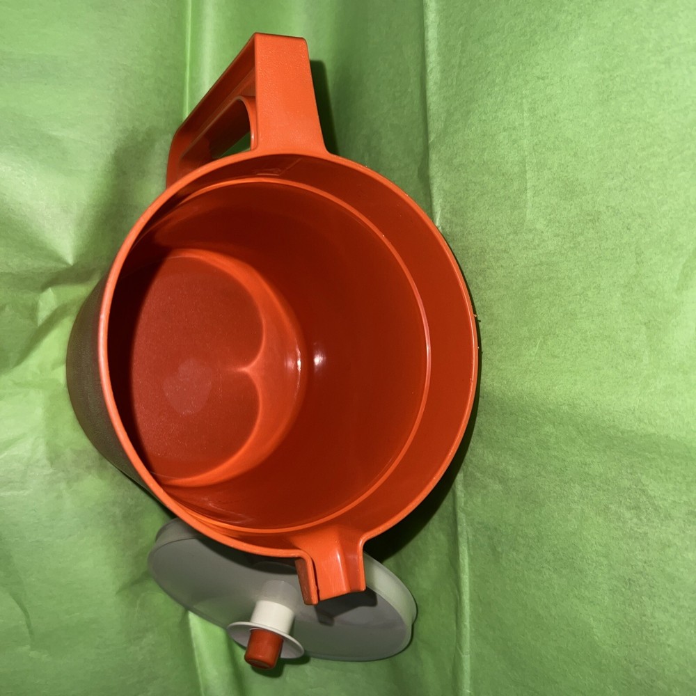 Vintage TUPPERWARE Orange Pitcher W Lid 1575-8 Drink Jug Container