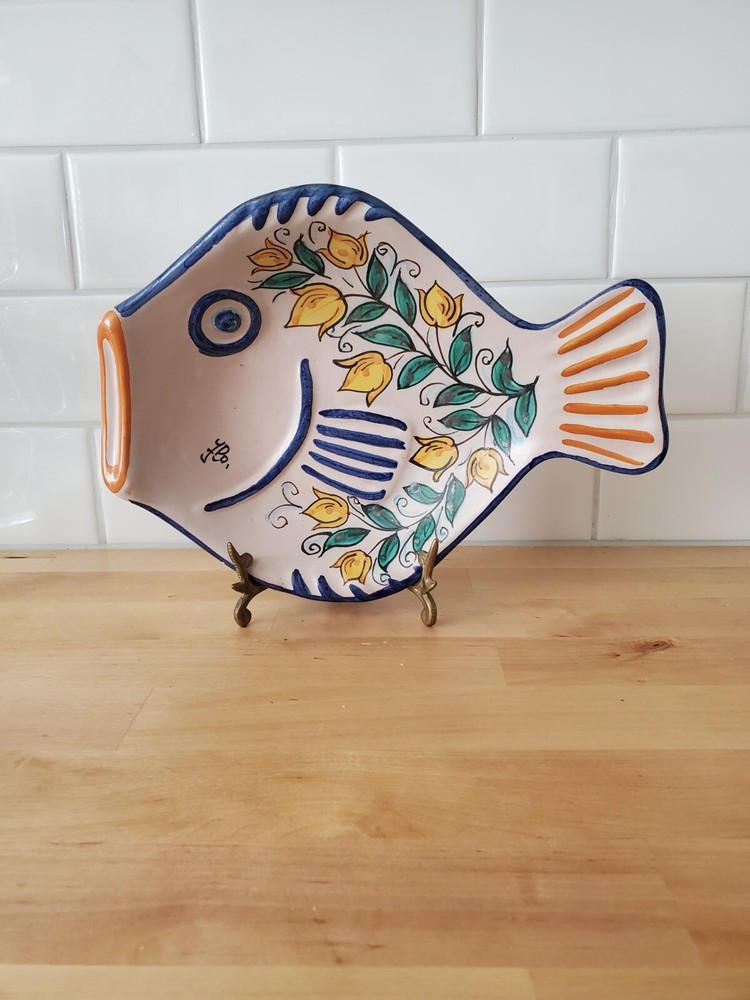 Handpainted Italian Pottery Fish Dish~ Signed Custonaci