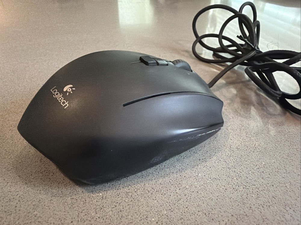 Logitech G600 MMO Gaming Mouse 20 Programmable Buttons RGB USB Wired