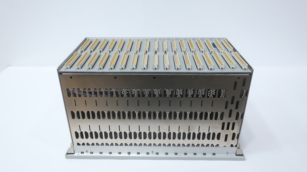 Bently Nevada 3500/05-01-02-01-00-00 Chassis Module