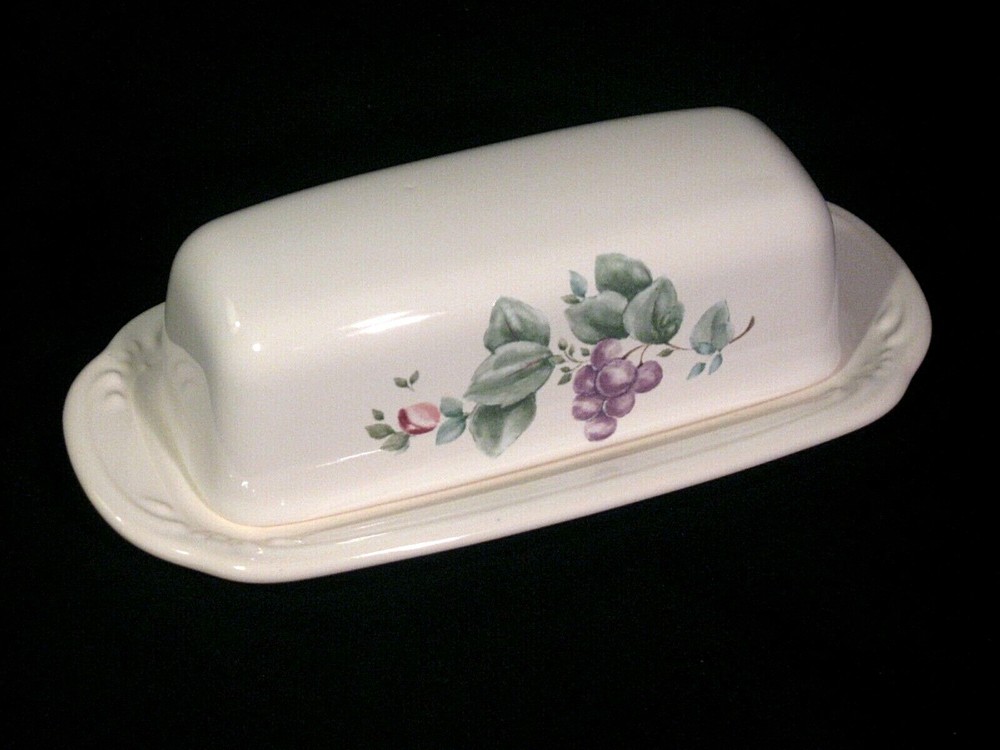 Pfaltzgraff Grapevine Butter Dish
