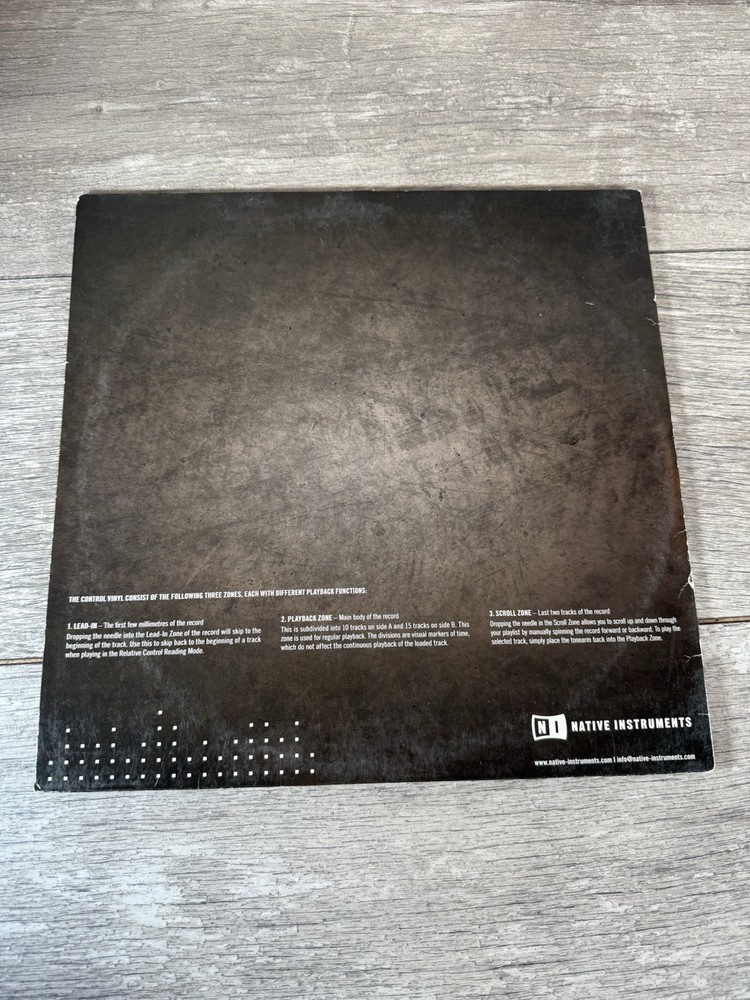 NATIVE INSTRUMENTS TRAKTOR SCRATCH CONTROL VINYL 12" BLACK - 2007