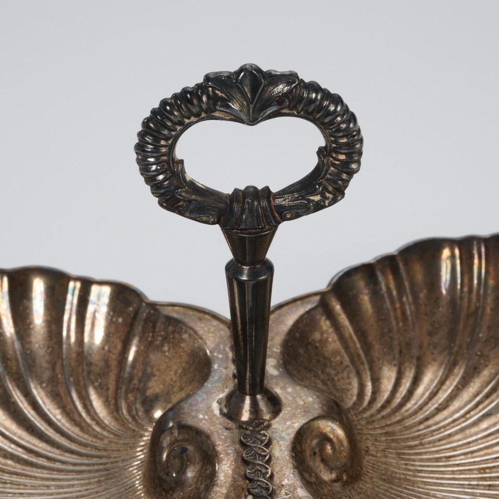Crescent Silverware Divided Silverplate Sea Shell Condiment Serving Dish Bowl