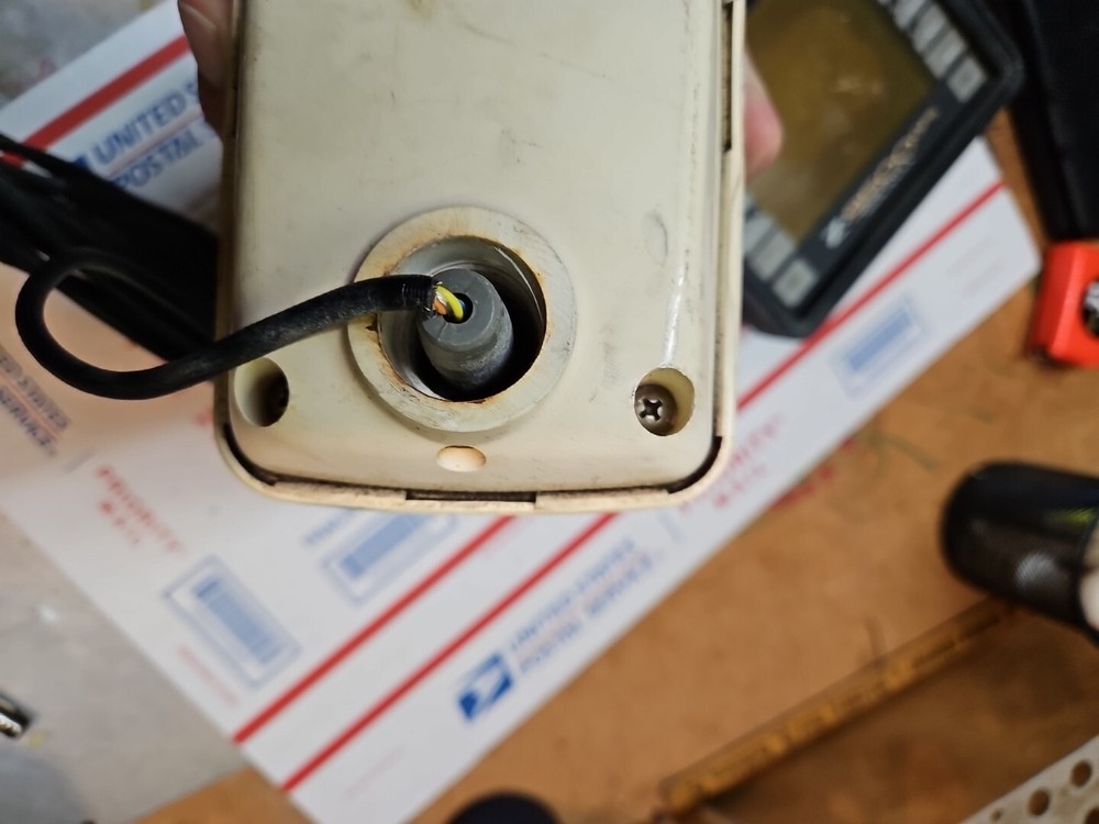 Vintage Eagle Z-9500 GPS Sonar Plot With Antenna