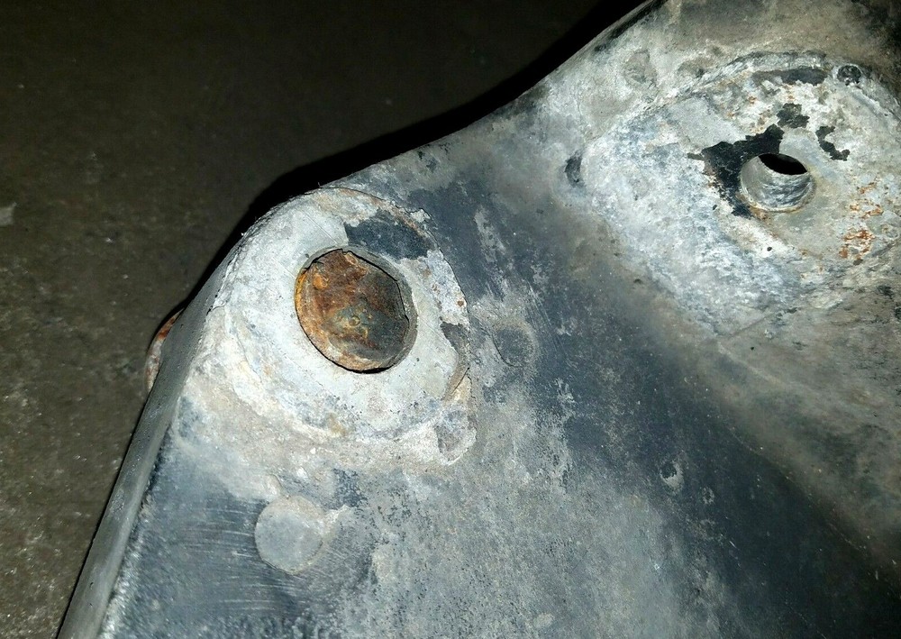 KENWORTH T-2000 FRAME HORN B11-1000-1R