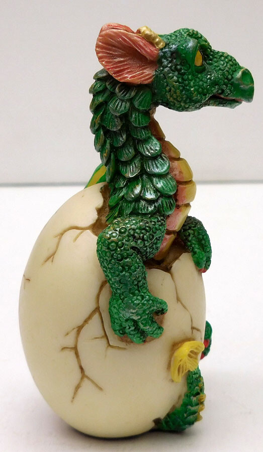 DRAGON HATCHING, SUMMIT COLLECTION 4681