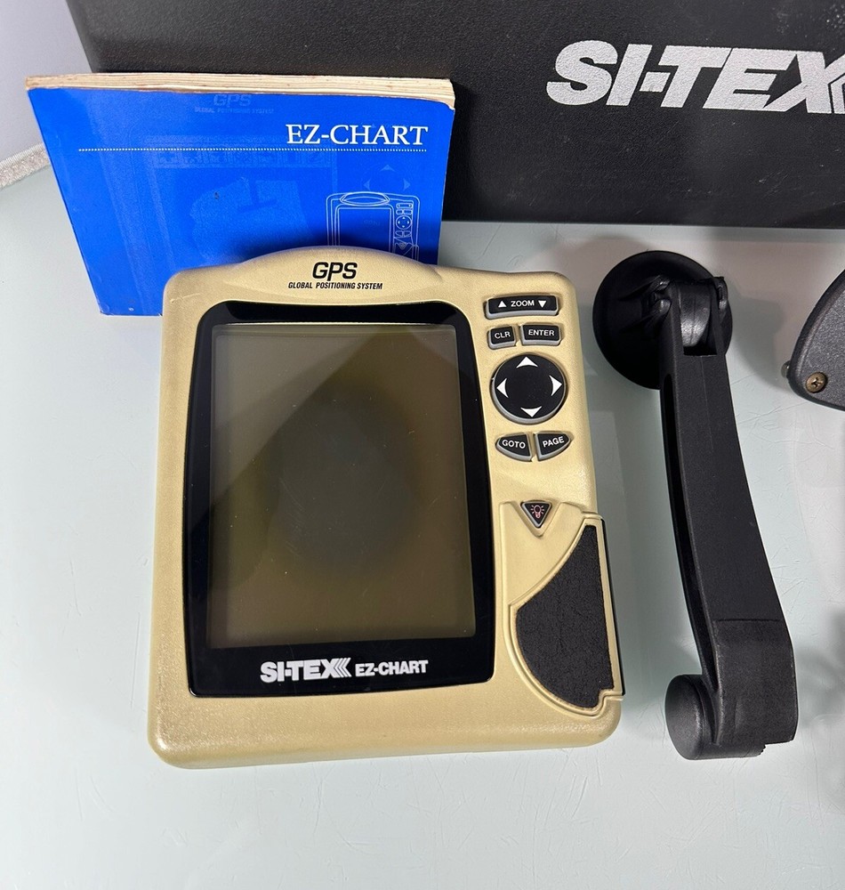 Si-Tex EZ-Chart GPS Chartplotter 5.5” Built In World Map w/ Case *Screen Burn*