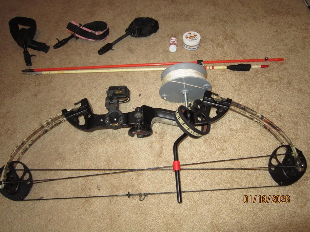 PSE Mini Burner Camo Compound Bow w/Case & Accessories Bowfishing More!!!