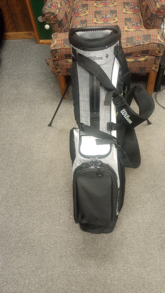 Wilson Feather Stand Bag