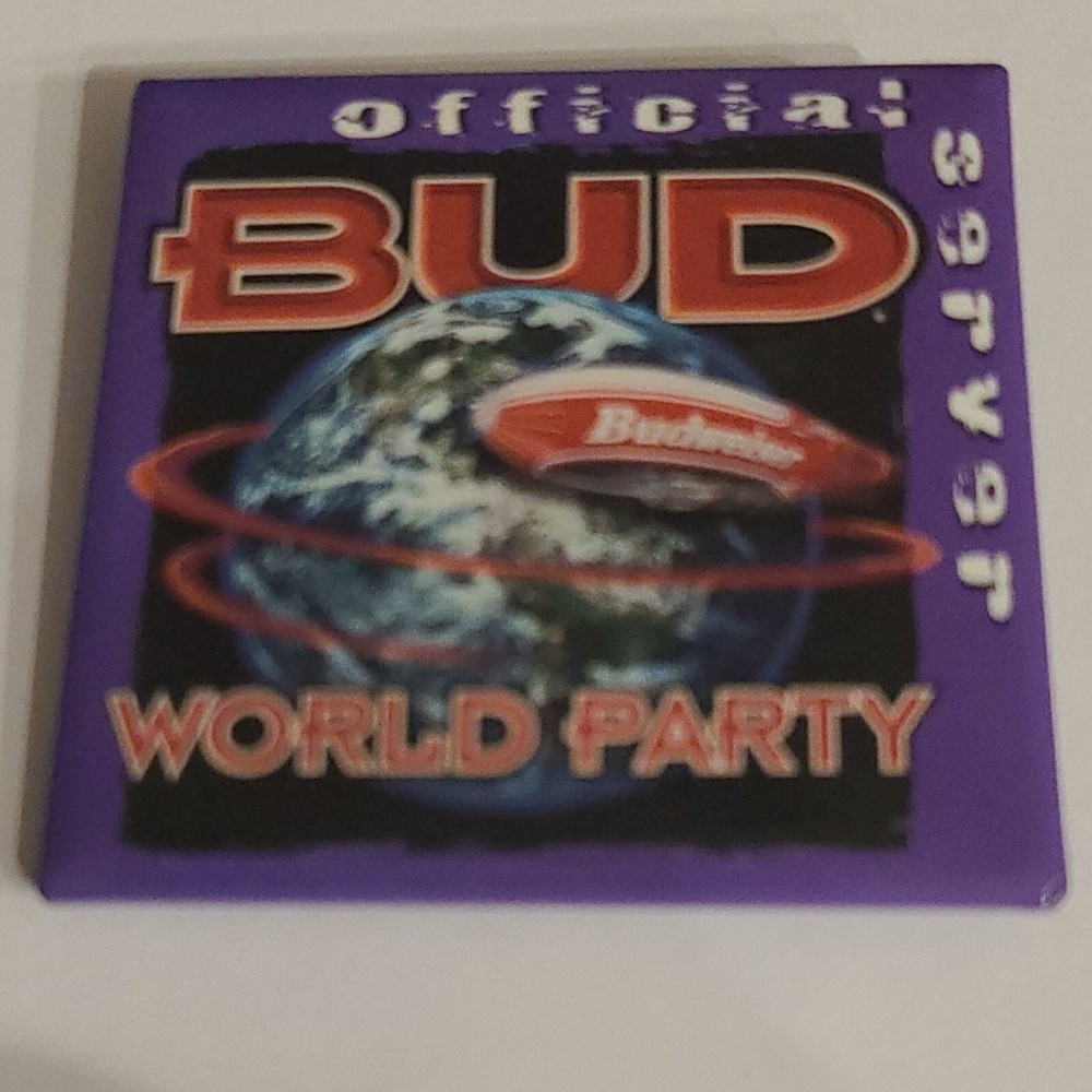 BUDWEISER Beer Pin Button Pinback BUD