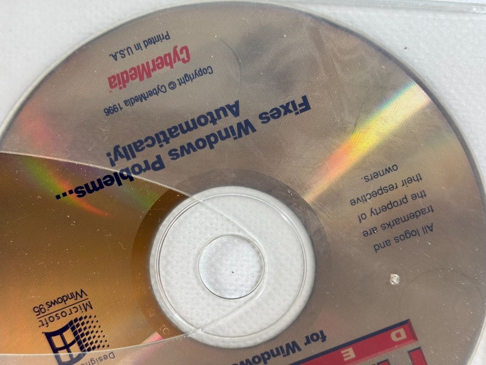 First Aid 97 Deluxe CD For Windows 95 By CyberMedia 1996 Fixes Windows Problems
