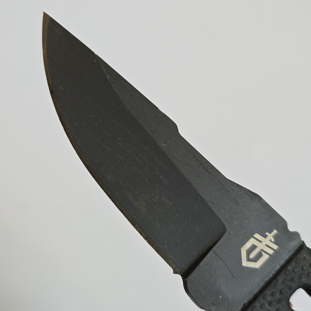 GERBER GHOST STRIKE FIXED BLADE KNIFE WITH SHEATH