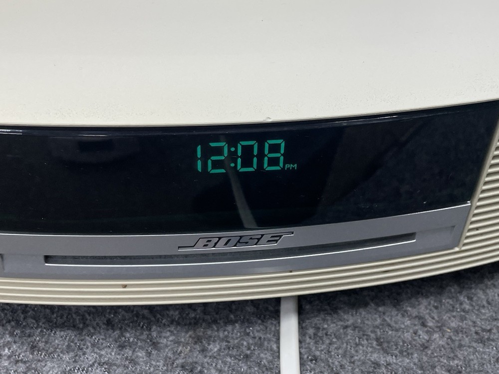 Bose Wave Music System AWRCC2 Music System - No Remote - POWERS ON - AS-IS