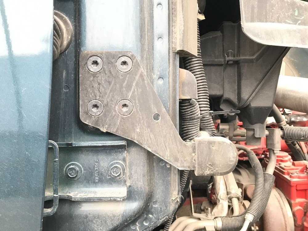 International PROSTAR Right/Passenger Hood Rest - Used