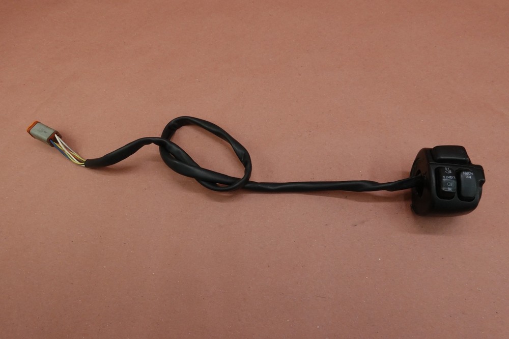 2002-2004 HARLEY-DAVIDSON SOFTAIL Standard FXST LEFT CONTROL HORN SIGNALS SWITCH