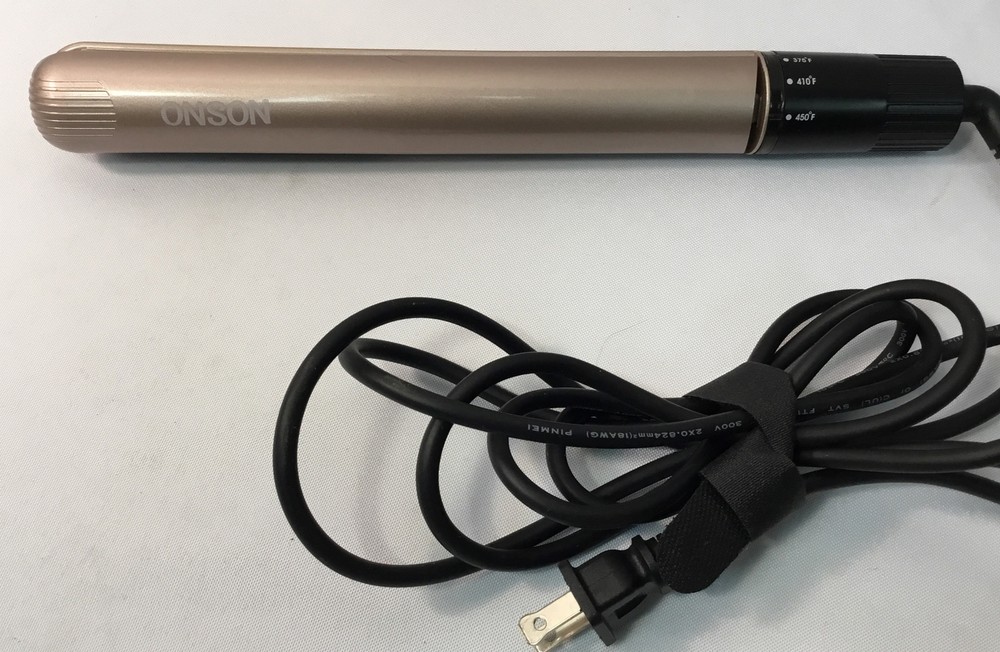 On an 1 Inch Straightener Rose Gold