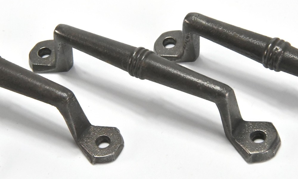 4 MATCHING VINTAGE METAL DRAWER PULLS